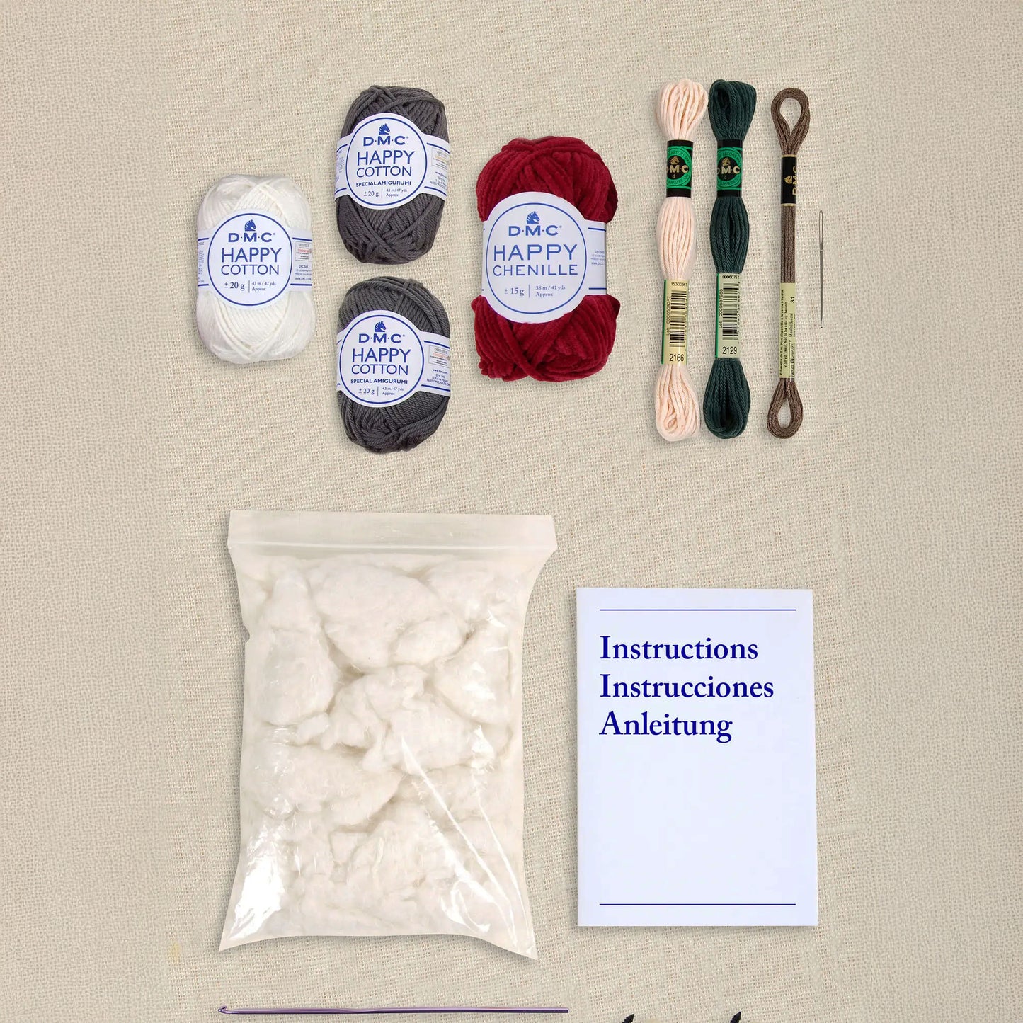 Contenuto kit DMC Happy Cotton e Happy Chenille con imbottitura e accessori